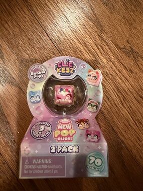 Clickeez™ Clickable Collectibles 2-Pack